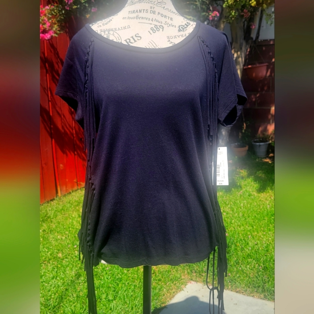 a.n.a. Short sleeve Fringed Top